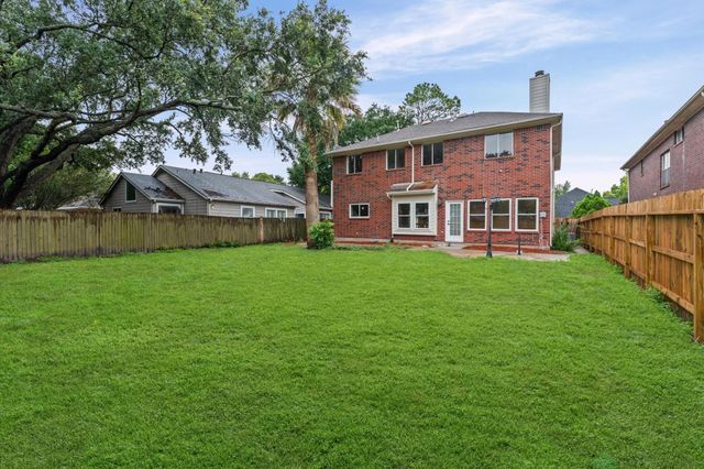 2859 Crest Park Drive, Houston, TX 77082