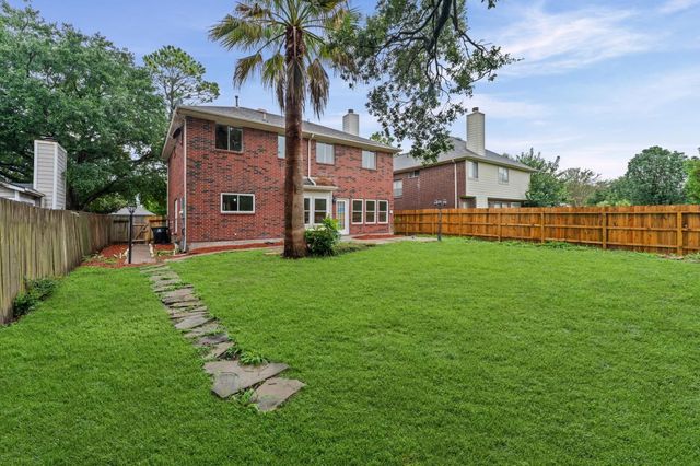 2859 Crest Park Drive, Houston, TX 77082