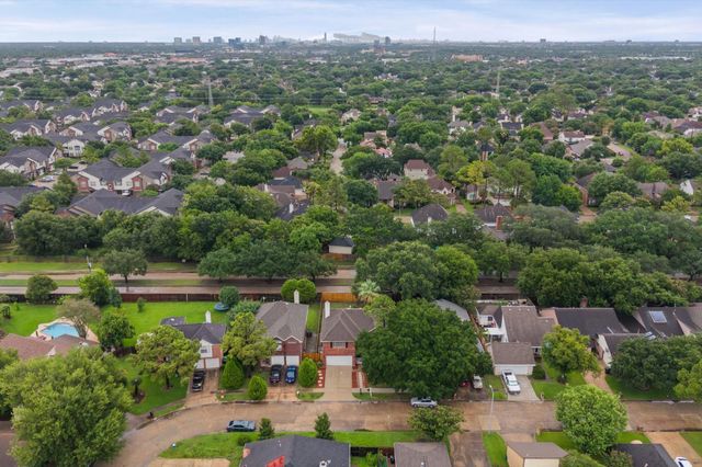 2859 Crest Park Drive, Houston, TX 77082