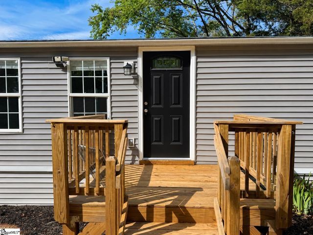 181 Woodland Road, Marietta, SC 29661