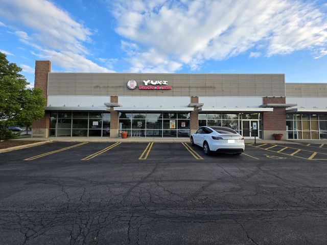 608 E North Avenue, Carol Stream, IL 60188