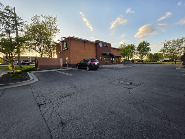 608 E North Avenue, Carol Stream, IL 60188