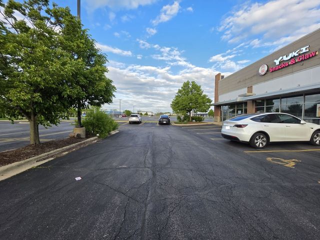 608 E North Avenue, Carol Stream, IL 60188