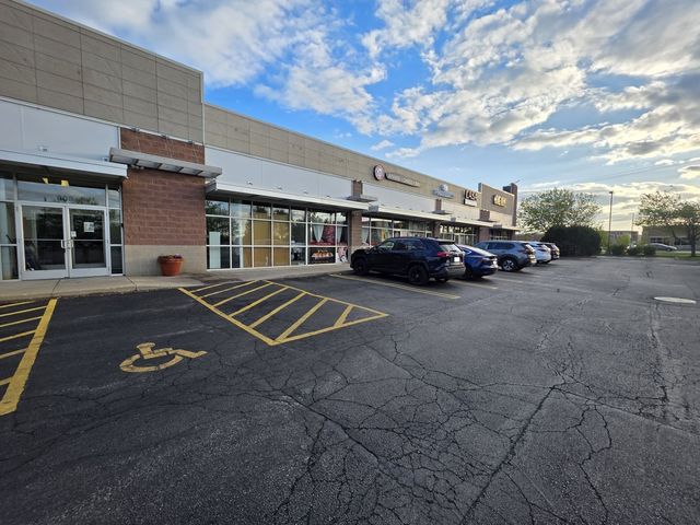 608 E North Avenue, Carol Stream, IL 60188
