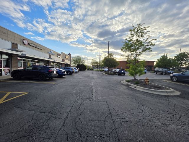 608 E North Avenue, Carol Stream, IL 60188