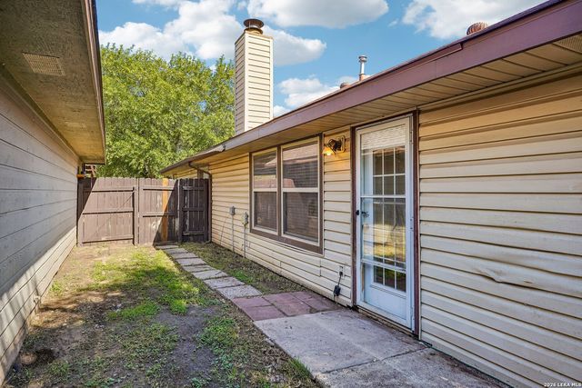 3806 Candlecrown Ct, San Antonio, TX 78244