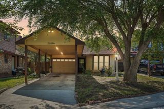 3806 Candlecrown Ct, San Antonio, TX 78244