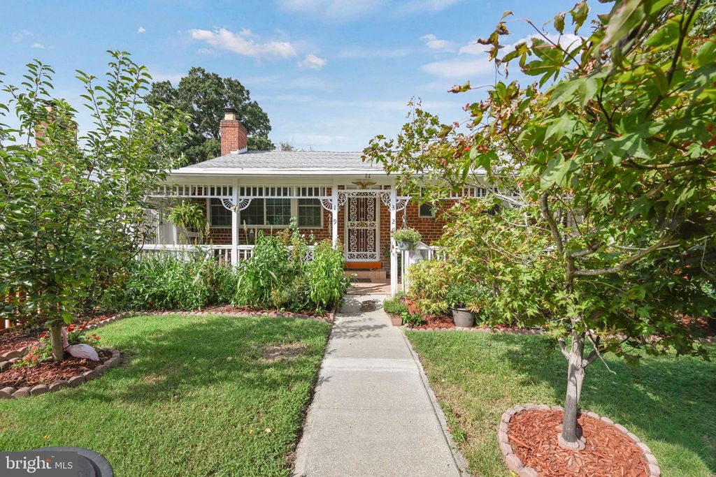 1932 LEBANON ST, Hyattsville, MD 20783