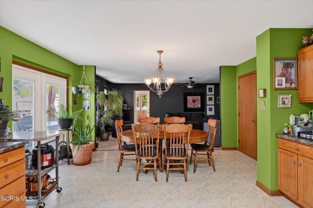 1369 Austin Court, Perrysburg, OH 43551