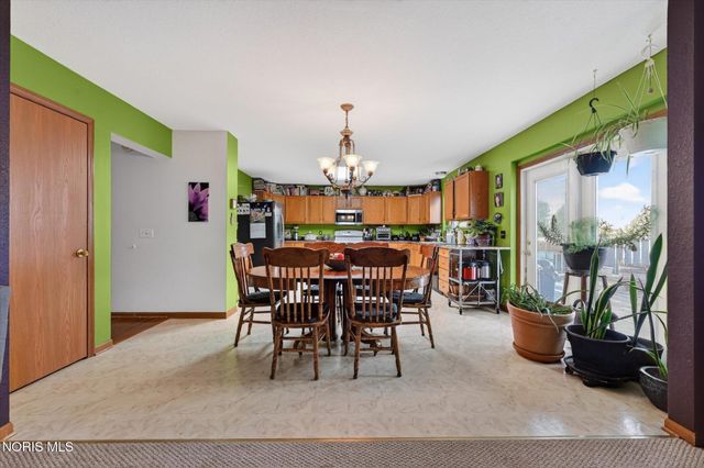 1369 Austin Court, Perrysburg, OH 43551