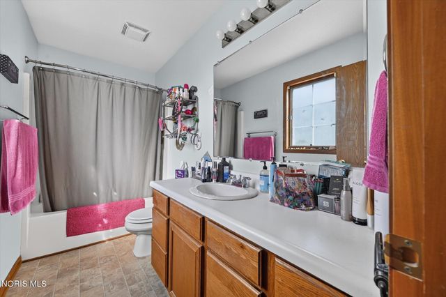 1369 Austin Court, Perrysburg, OH 43551