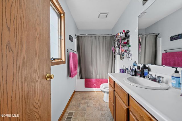 1369 Austin Court, Perrysburg, OH 43551