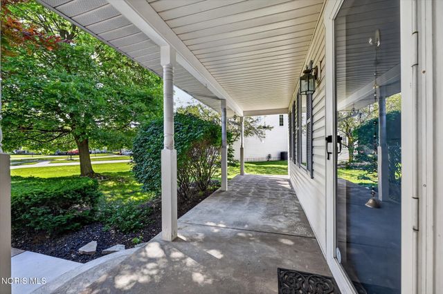 1369 Austin Court, Perrysburg, OH 43551