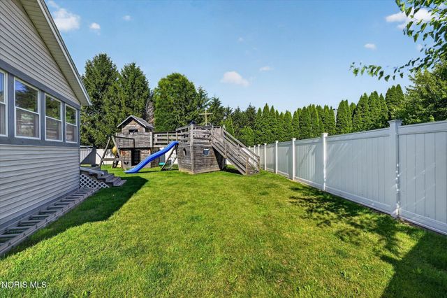 1369 Austin Court, Perrysburg, OH 43551