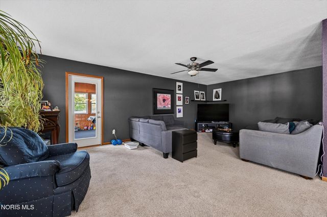 1369 Austin Court, Perrysburg, OH 43551
