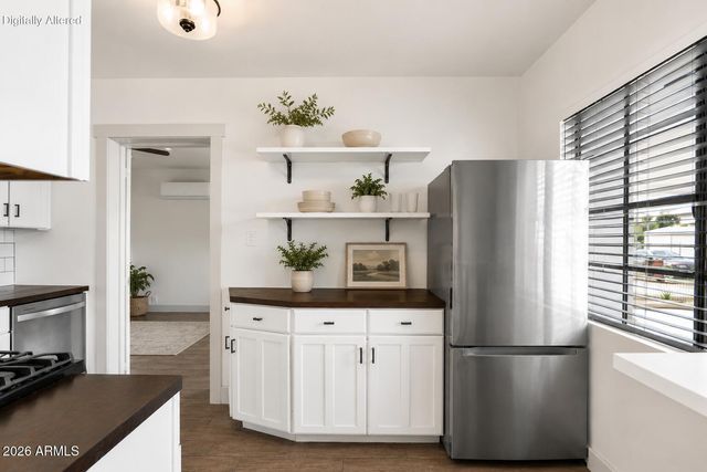 5513 E EARLL Drive, Phoenix, AZ 85018