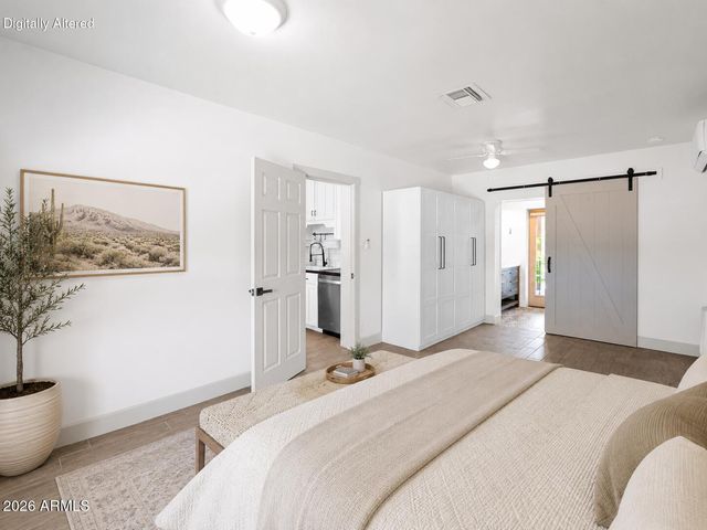 5513 E EARLL Drive, Phoenix, AZ 85018