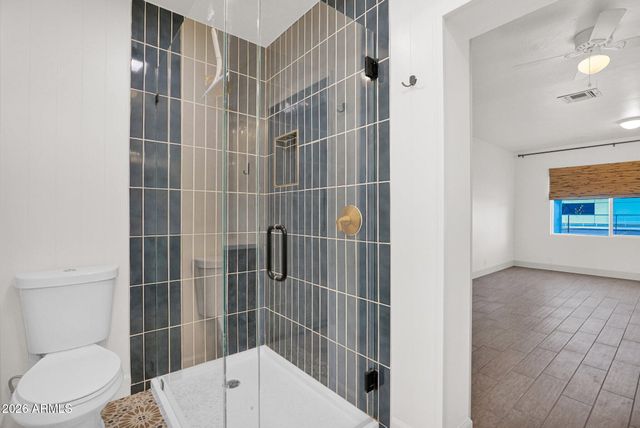 5513 E EARLL Drive, Phoenix, AZ 85018