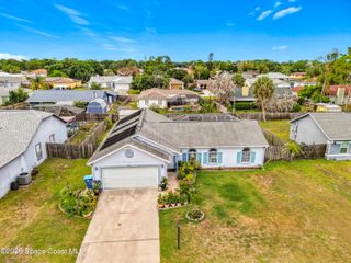 985 Canton Street NW, Palm Bay, FL 32907