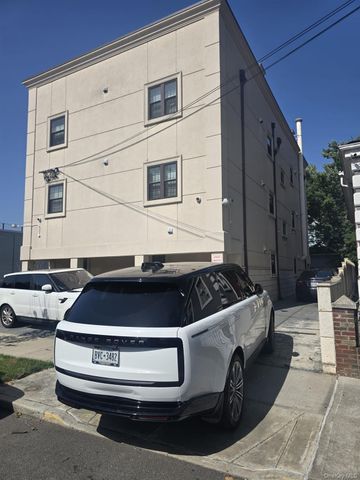 135-04 102nd Avenue, Richmond Hill S., NY 11419