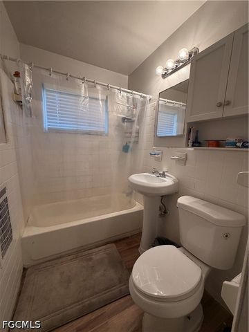 3044 Broadway, Fort Myers, FL 33901