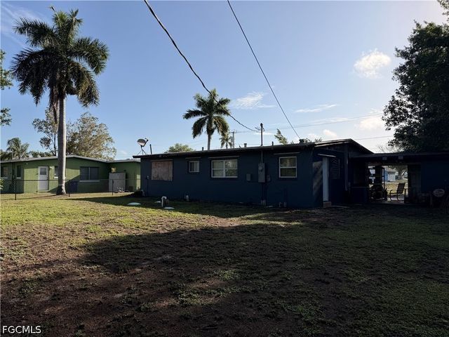 3044 Broadway, Fort Myers, FL 33901