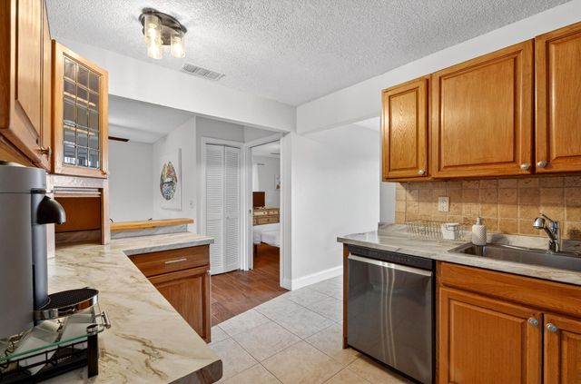 584 SE Greenway Terrace, Port St Lucie, FL 34983