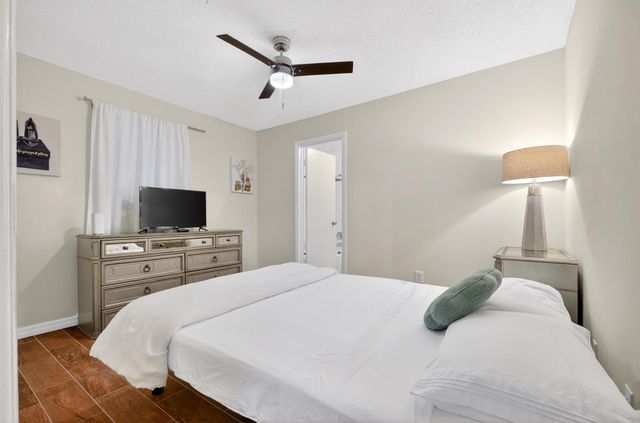 584 SE Greenway Terrace, Port St Lucie, FL 34983