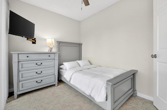 584 SE Greenway Terrace, Port St Lucie, FL 34983