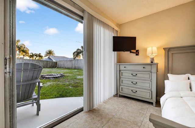 584 SE Greenway Terrace, Port St Lucie, FL 34983