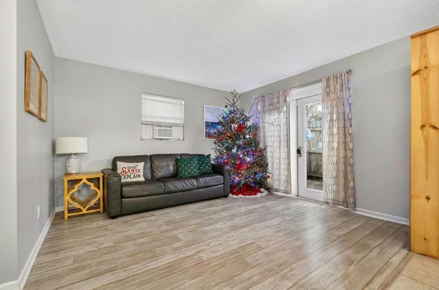 584 SE Greenway Terrace, Port St Lucie, FL 34983