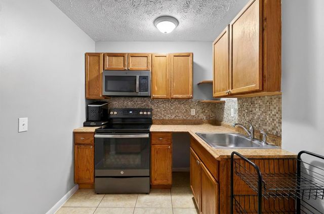 584 SE Greenway Terrace, Port St Lucie, FL 34983