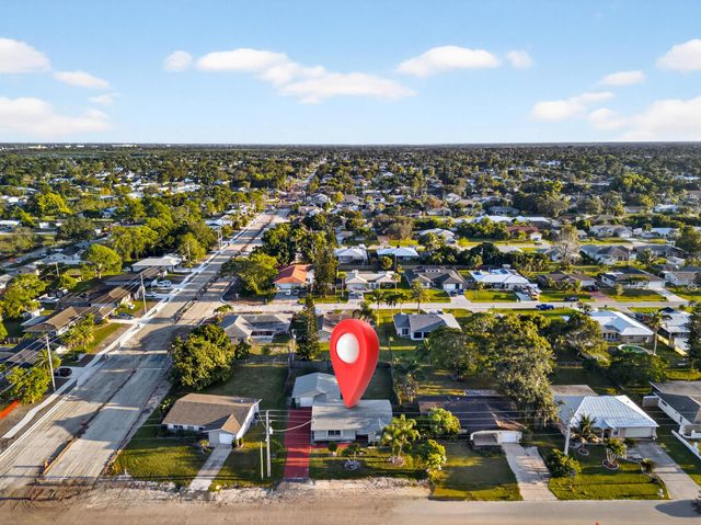 584 SE Greenway Terrace, Port St Lucie, FL 34983