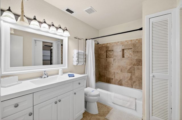 584 SE Greenway Terrace, Port St Lucie, FL 34983