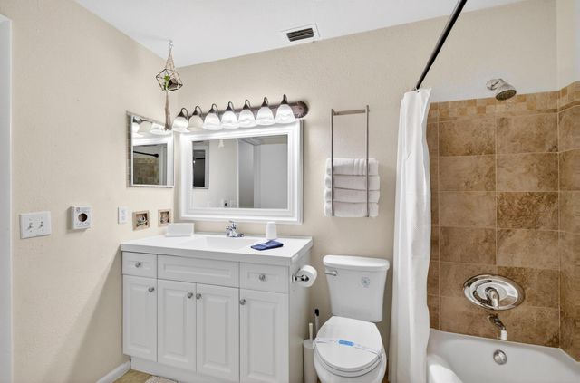 584 SE Greenway Terrace, Port St Lucie, FL 34983