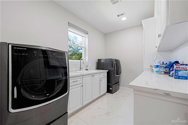 1208 Travis Street, Mission, TX 78572