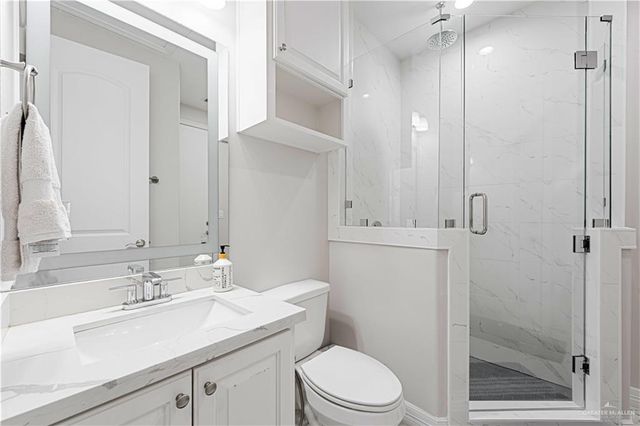 1208 Travis Street, Mission, TX 78572