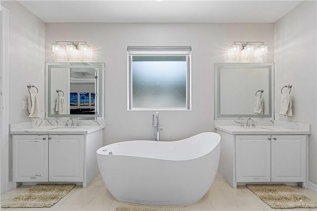 1208 Travis Street, Mission, TX 78572