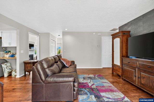 1626 Cinnamon Hill Dr SE, Salem, OR 97306