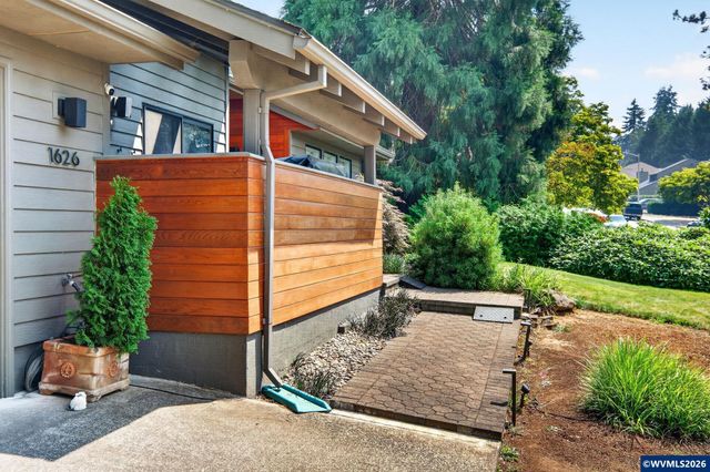 1626 Cinnamon Hill Dr SE, Salem, OR 97306