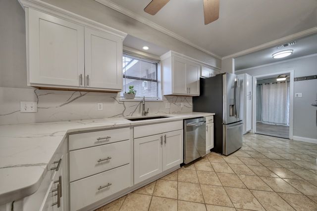 1208 Lake Cross Road, Hideaway, TX 75771