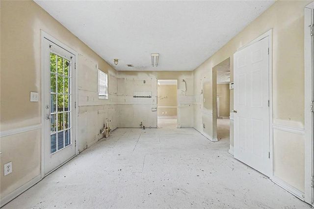 4197 Shoreside Circle SW, Snellville, GA 30039