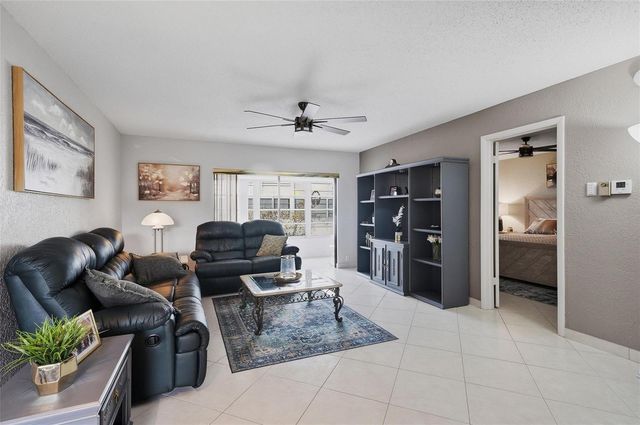 3990 NW 42nd Avenue 305, Lauderdale Lakes, FL 33319