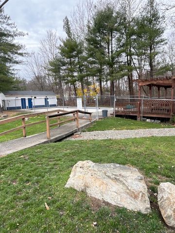 1403 Barclay Manor 14C, Newburgh, NY 12550