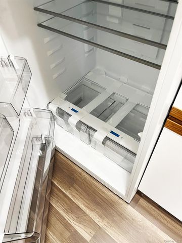 1403 Barclay Manor 14C, Newburgh, NY 12550