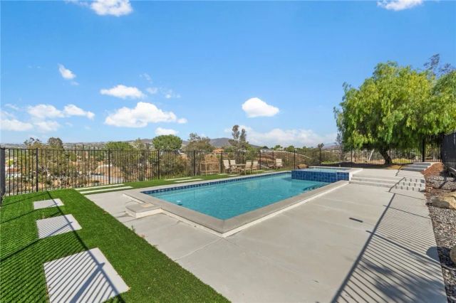 35825 Meadow Ridge, Temecula, CA 92592