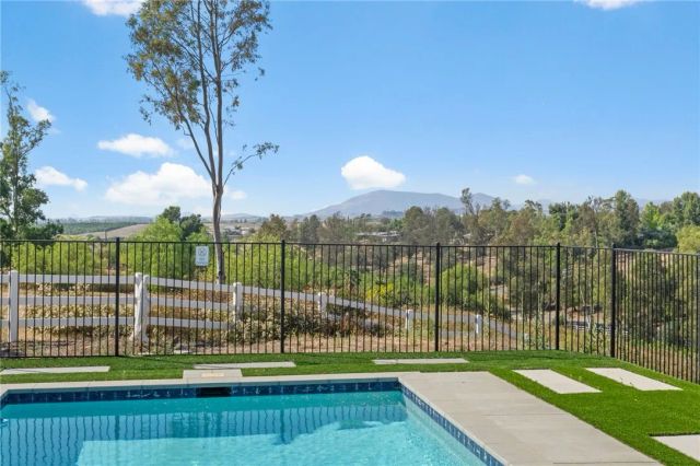 35825 Meadow Ridge, Temecula, CA 92592