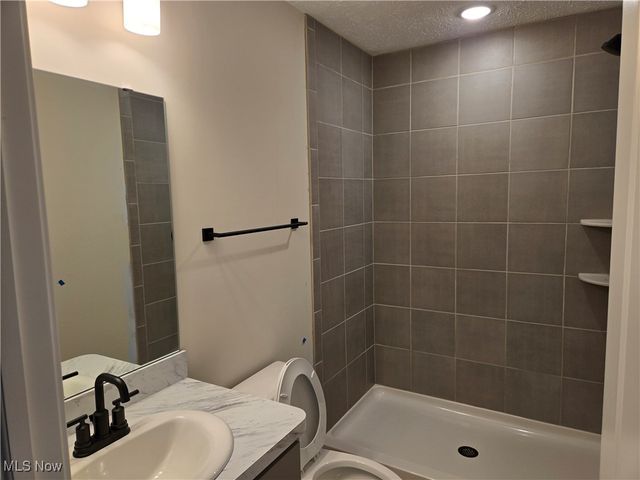 3508 Bushwillow Drive, Green, OH 44685