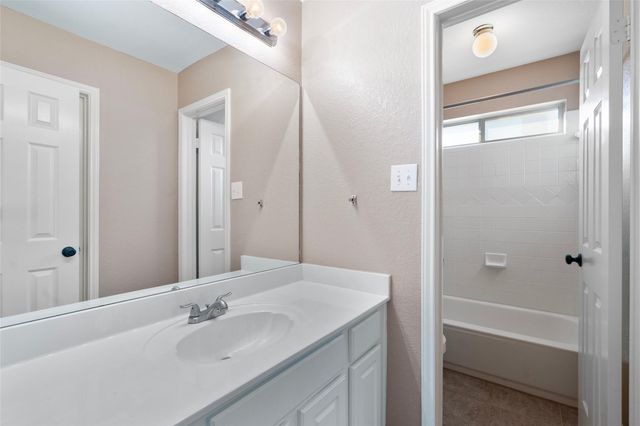 1712 Lynnville TRL, Austin, TX 78727