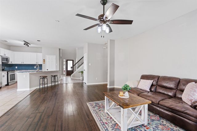 1712 Lynnville TRL, Austin, TX 78727